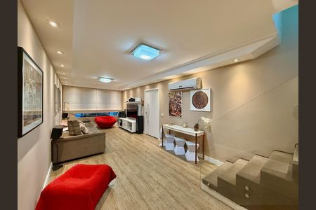 Sala  de casa à venda com 3 quartos, 174m² em Santo Amaro, São Paulo