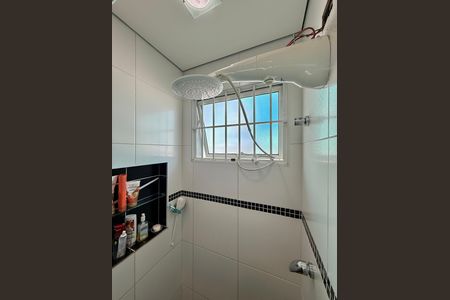 Casa à venda com 174m², 3 quartos e 2 vagas Casa à venda com 174m², 3 quartos e 2 vagasBanheiro Social