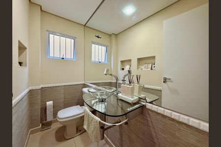 Casa à venda com 174m², 3 quartos e 2 vagas Casa à venda com 174m², 3 quartos e 2 vagasLavabo
