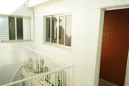 Área externa de casa para alugar com 3 quartos, 160m² em Cidade Mãe do Céu, São Paulo