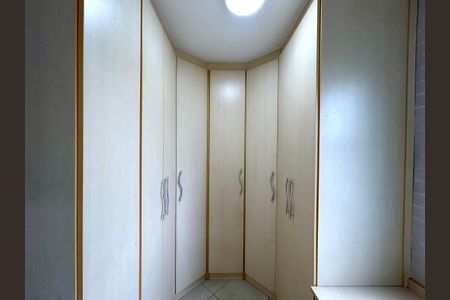 Apartamento para alugar com 67m², 2 quartos e 1 vagaCloset da suíte