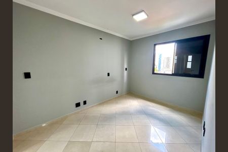 Apartamento para alugar com 67m², 2 quartos e 1 vagaSuíte