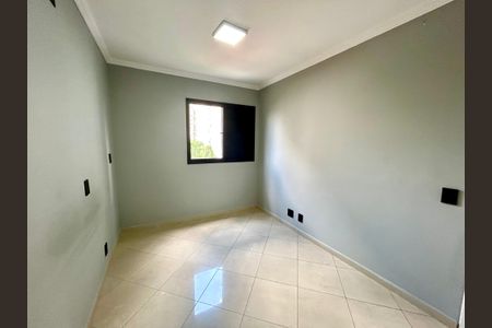 Apartamento para alugar com 67m², 2 quartos e 1 vagaSuíte