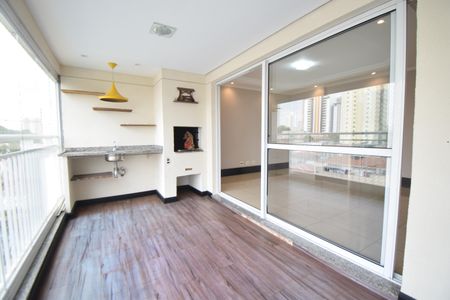 Apartamento para alugar com 112m², 3 quartos e 2 vagasVaranda