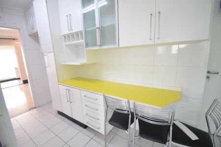 Apartamento para alugar com 112m², 3 quartos e 2 vagasCozinha