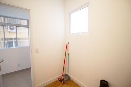 Apartamento para alugar com 140m², 3 quartos e 1 vagaQuarto de Serviço