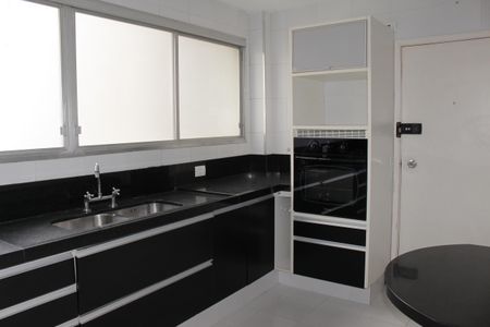 Apartamento para alugar com 168m², 3 quartos e 2 vagasCozinha