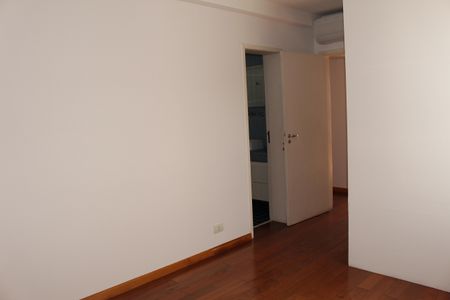 Apartamento para alugar com 168m², 3 quartos e 2 vagasSuíte