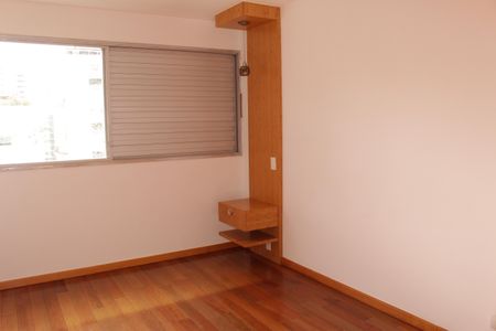 Apartamento para alugar com 168m², 3 quartos e 2 vagasQuarto 2