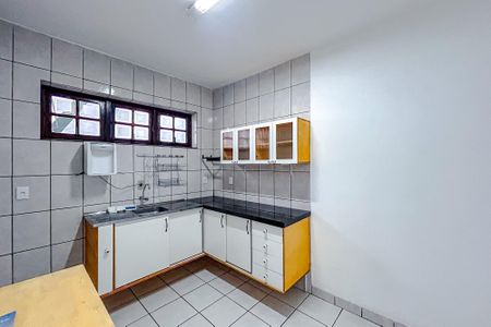 Casa para alugar com 70m², 2 quartos e 1 vagaCozinha