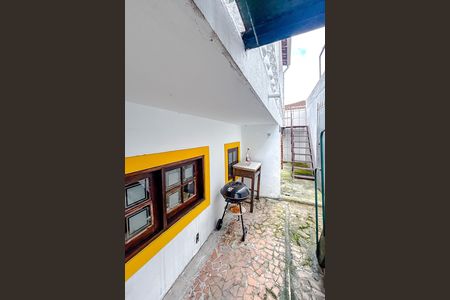 Casa para alugar com 70m², 2 quartos e 1 vagaÁrea externa