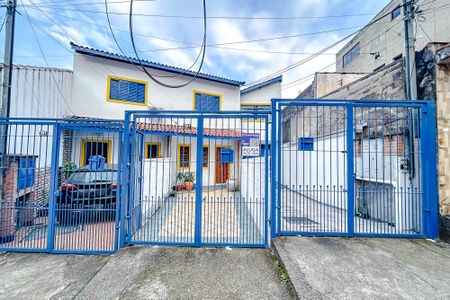 Casa para alugar com 70m², 2 quartos e 1 vagaFachada com Plaquinha