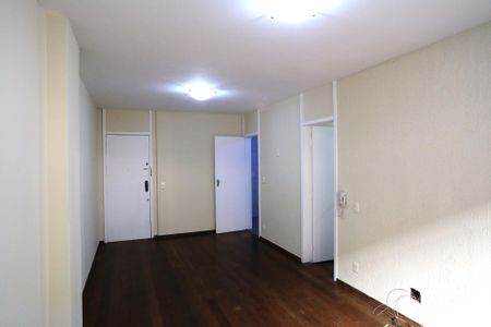 Sala de apartamento para alugar com 2 quartos, 110m² em São Lucas, Belo Horizonte