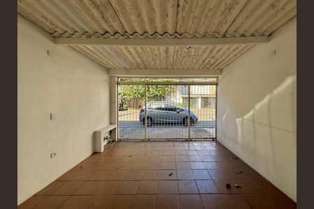 Garagem de casa à venda com 2 quartos, 100m² em Vila Cordeiro, São Paulo