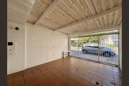 Garagem de casa à venda com 2 quartos, 100m² em Vila Cordeiro, São Paulo