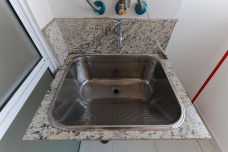 Apartamento para alugar com 65m², 2 quartos e 1 vagaÁrea de Serviço