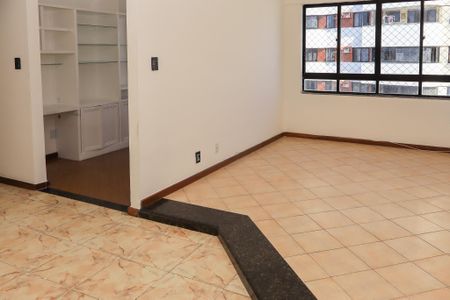 Apartamento para alugar com 90m², 3 quartos e 1 vagaSala