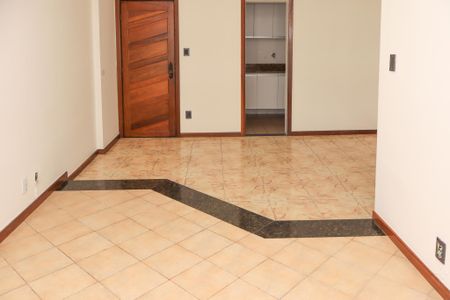 Apartamento para alugar com 90m², 3 quartos e 1 vagaSala