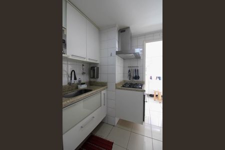 Apartamento à venda com 74m², 2 quartos e 1 vagaCozinha 