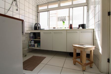 Apartamento à venda com 74m², 2 quartos e 1 vagaÁrea de Serviço