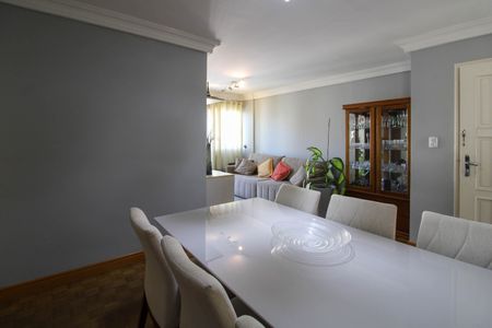 Apartamento à venda com 74m², 2 quartos e 1 vagaSala de Jantar