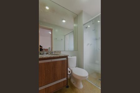 Banheiro de kitnet/studio para alugar com 1 quarto, 32m² em Vila Mariana, São Paulo
