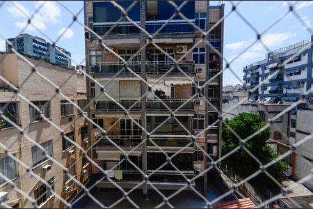 Apartamento à venda com 170m², 3 quartos e 1 vaga Apartamento à venda com 170m², 3 quartos e 1 vagaQuarto 1 Vista