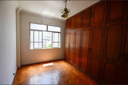 Apartamento à venda com 170m², 3 quartos e 1 vaga Apartamento à venda com 170m², 3 quartos e 1 vagaQuarto 2