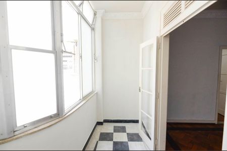 Apartamento à venda com 170m², 3 quartos e 1 vaga Apartamento à venda com 170m², 3 quartos e 1 vagaSala