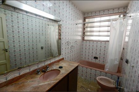 Apartamento à venda com 170m², 3 quartos e 1 vaga Apartamento à venda com 170m², 3 quartos e 1 vagaBanheiro 1