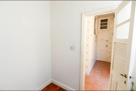 Apartamento à venda com 170m², 3 quartos e 1 vaga Apartamento à venda com 170m², 3 quartos e 1 vagaQuarto de Serviço