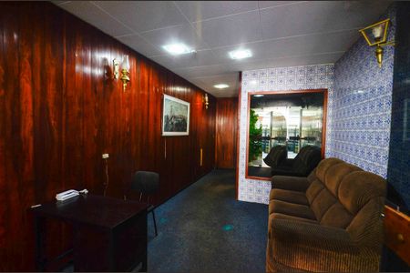 Apartamento à venda com 170m², 3 quartos e 1 vaga Apartamento à venda com 170m², 3 quartos e 1 vagaHall