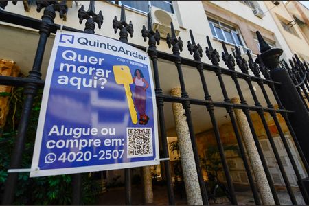 Apartamento à venda com 170m², 3 quartos e 1 vaga Apartamento à venda com 170m², 3 quartos e 1 vagaPlaca