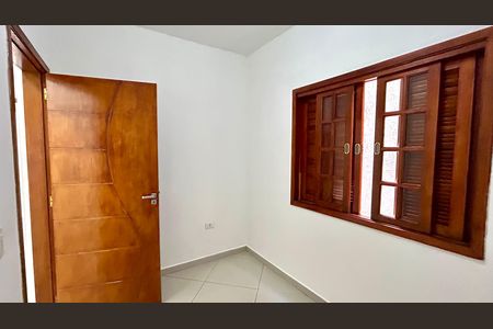 Quarto 1 de casa para alugar com 2 quartos, 70m² em Jardim Leda, Guarulhos