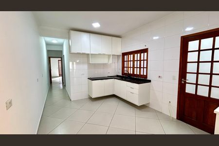 Cozinha de casa para alugar com 2 quartos, 70m² em Jardim Leda, Guarulhos