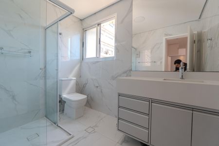 Apartamento para alugar com 123m², 2 quartos e 1 vaga Apartamento para alugar com 123m², 2 quartos e 1 vagaBanheiro social