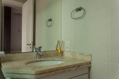 Apartamento para alugar com 72m², 2 quartos e 2 vagasBanheiro da Suíte 1