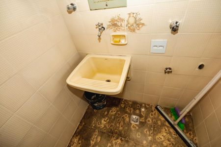 Casa à venda com 220m², 4 quartos e 2 vagasÁrea de Serviço