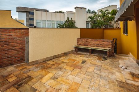 Casa à venda com 220m², 4 quartos e 2 vagasTerraço