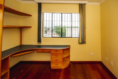 Casa à venda com 220m², 4 quartos e 2 vagasQuarto 3