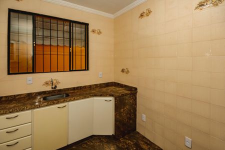 Casa à venda com 220m², 4 quartos e 2 vagasCozinha