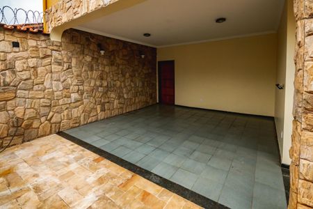 Casa à venda com 220m², 4 quartos e 2 vagasÁrea Externa