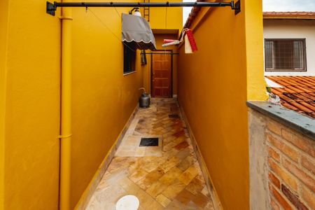 Casa à venda com 220m², 4 quartos e 2 vagasCorredor