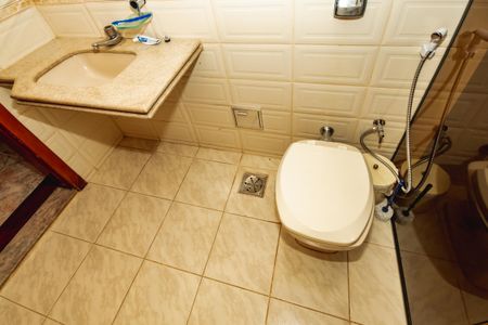 Casa à venda com 220m², 4 quartos e 2 vagasBanheiro