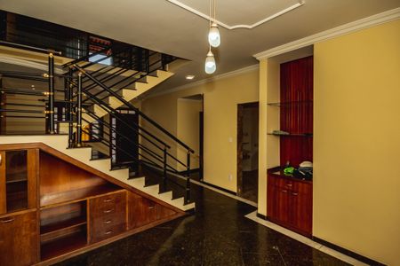 Casa à venda com 220m², 4 quartos e 2 vagasSala 2