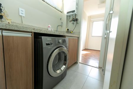 Apartamento para alugar com 75m², 3 quartos e 1 vagaÁrea de serviço