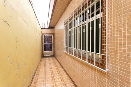 Casa à venda com 280m², 3 quartos e 3 vagasCorredor