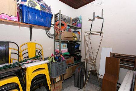 Casa à venda com 280m², 3 quartos e 3 vagasQuarto de Serviço