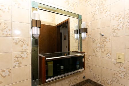 Casa à venda com 280m², 3 quartos e 3 vagasBanheiro Social