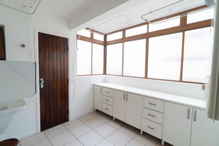 Apartamento à venda com 104m², 3 quartos e 2 vagas Apartamento à venda com 104m², 3 quartos e 2 vagasÁrea de Serviço